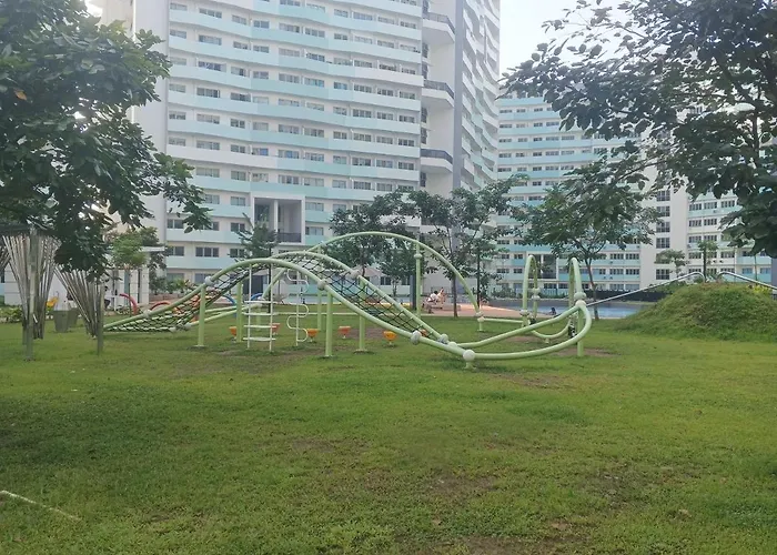 Staycation At The Residences At Commonwealth